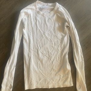 Lululemon White Pullover- sz 6- good condition